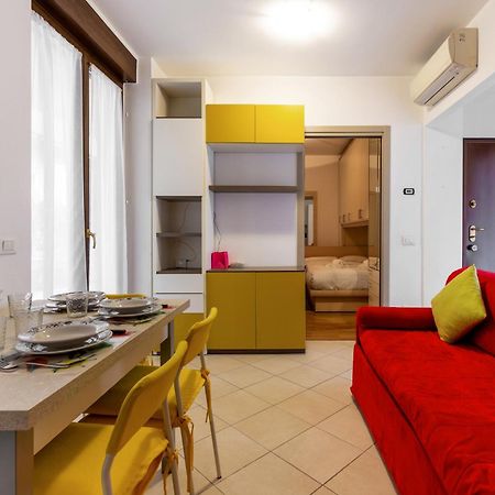 Apartamento Corsica Huge Terrace Flats Milán Exterior foto