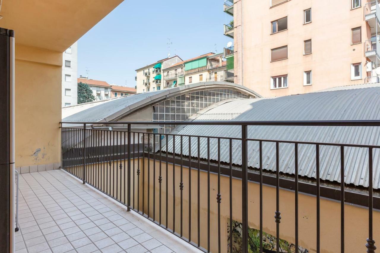 Apartamento Corsica Huge Terrace Flats Milán Exterior foto